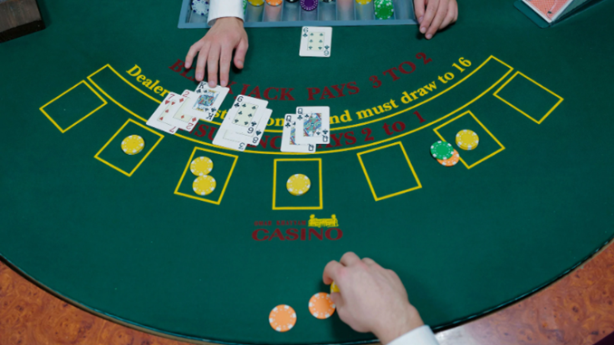 Blackjack Yan Bahis Nedir? Nasıl Yapılır?